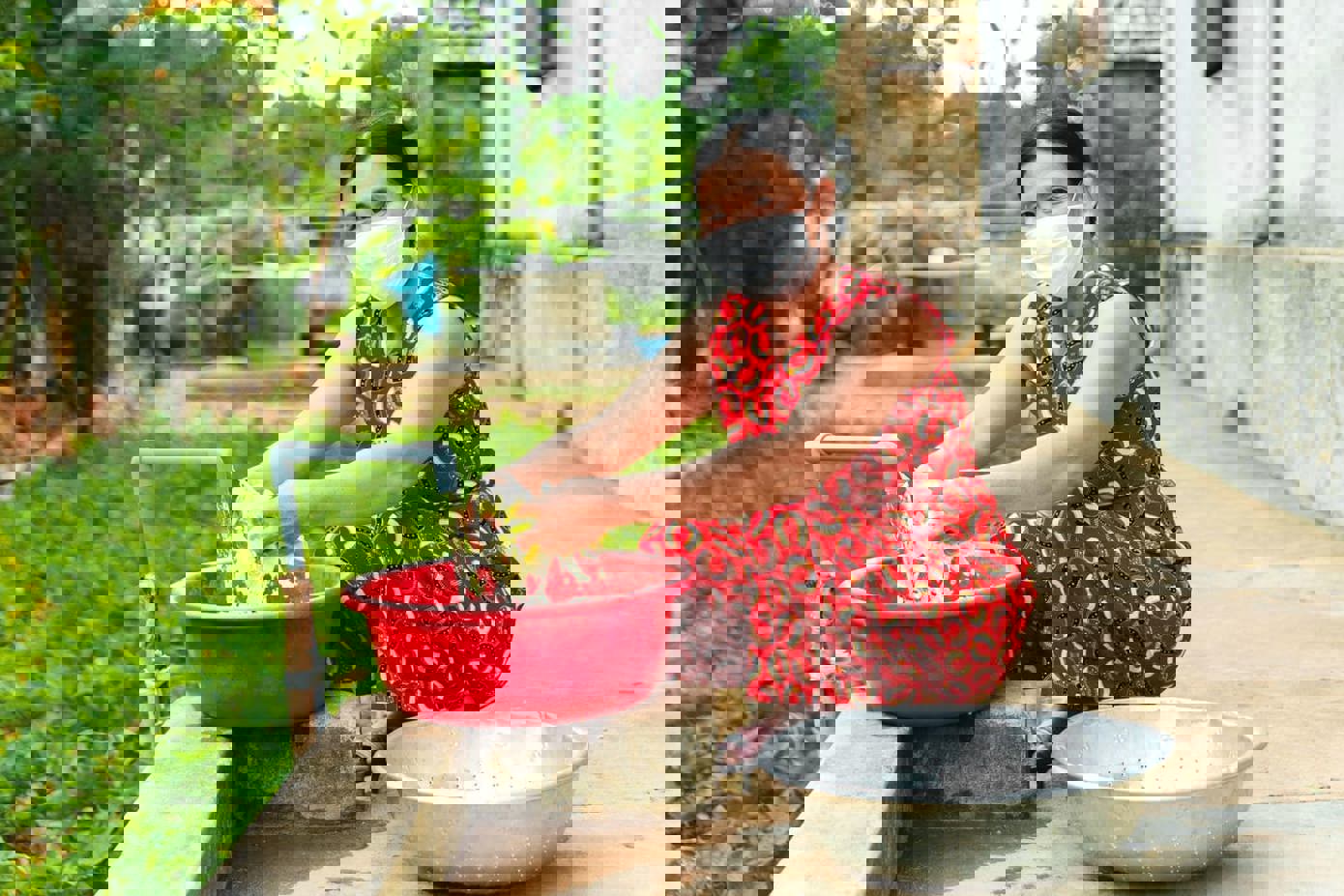 Người dân xã Quảng Châu đã có thể an tâm khi dùng nguồn nước sạch trong sinh hoạt của gia đình